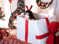 [Cosplay] rioko凉凉子 – 圣诞礼物 [51P10V-1.19GB]