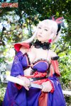 [Cosplay][PNME-104] Yue & Xianliang - Begging for a helping hand from a tall glamorous layer
