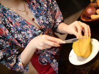 Hot 鱼子酱蜜甜果写真