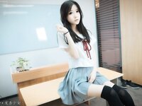 [Fantia] 发条少女（迷之呆梨）- 尾随颜控少女漏点隐藏版［121P-17M］