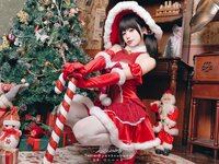[Cosplay] 咬一口兔娘 魔女圣诞夜