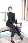 Hot 王馨瑶 黑色西装加西裤高启兰