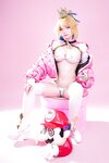 [Cosplay] ZinieQ - Princess Peach Figure