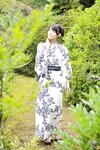 [Photobook] 西野翔 写真集 秘宝館 ギリ見せ