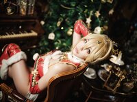 [Cosplay] Hu LiLi 湖里狸 - Christmas Artoria 圣诞阿尔托莉雅