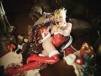 [Cosplay] Hu LiLi 湖里狸 - Christmas Artoria 圣诞阿尔托莉雅