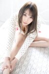 [Photobook] 桐谷なお オフィシャルヌード写真集 BON VOYAGE