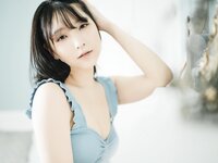 [Photobook] あまつまりな 完全限定写真集 The Queen (Wunder Publishing House)