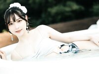 [Photobook] あまつまりな 完全限定写真集 The Queen (Wunder Publishing House)