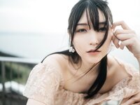 [Photobook] あまつまりな 完全限定写真集 The Queen (Wunder Publishing House)