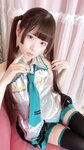 [Cosplay] Kururu Kurasaka 倉坂くるる - Miku