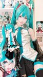 [Cosplay] Kururu Kurasaka 倉坂くるる - Miku