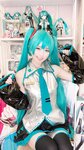 [Cosplay] Kururu Kurasaka 倉坂くるる - Miku