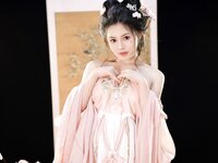 [Cosplay] Tao Nuan Jiang 桃暖酱 - Dreaming of colorful clothes 霓裳入梦