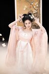 [Cosplay] Tao Nuan Jiang 桃暖酱 - Dreaming of colorful clothes 霓裳入梦
