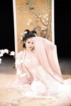 [Cosplay] Tao Nuan Jiang 桃暖酱 - Dreaming of colorful clothes 霓裳入梦