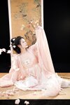 [Cosplay] Tao Nuan Jiang 桃暖酱 - Dreaming of colorful clothes 霓裳入梦