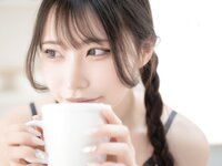 [Photobook] 芽衣 写真集 えちらぶに愛して (wunder publishing house)