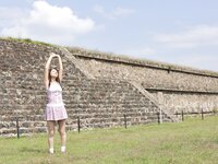 [Photobook] 尾崎ヒカル ギリシャの美裸身 週刊ポストデジタル写真集