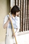 [Photobook] 狙われた人妻「借金で義父を頼った美人巨乳妻」若宮はずき 写真集 (ラビリンス)
