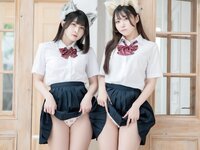 [Photobook] スカートを約100回めくれる本 vol.27 水那しおね 芽衣 (Wunder Psublishing House)