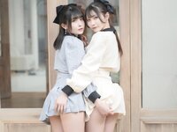 [Photobook] スカートを約100回めくれる本 vol.27 水那しおね 芽衣 (Wunder Psublishing House)