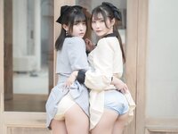 [Photobook] スカートを約100回めくれる本 vol.27 水那しおね 芽衣 (Wunder Psublishing House)