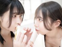[Photobook] スカートを約100回めくれる本 vol.27 水那しおね 芽衣 (Wunder Psublishing House)