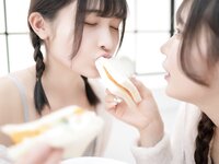 [Photobook] スカートを約100回めくれる本 vol.27 水那しおね 芽衣 (Wunder Psublishing House)