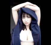 FRIDAY 長月翠 降臨！Z世代最強の童顔美乳