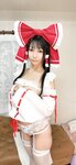 [Cosplay] Lenfried - New Year's sleeves only Reimu! First dream set 新春袖だけ霊夢！初夢セット