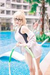 [Cosplay] Pyon Jeanne d Arc Swiming