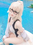 [Cosplay] Pyon Jeanne d Arc Swiming