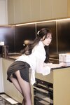 [Cosplay] 玥儿玥er 白T恤黑短裙黑丝