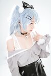 [Cosplay] 花铃 芙洛伦 药心巧克力