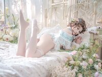 [Cosplay] Yixiao 一笑芳香沁 - Princess and the Pea 豌豆公主