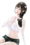 [Cosplay] 日奈娇 牛仔裤人妻