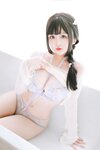 [Cosplay] 日奈娇 牛仔裤人妻