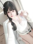 [Cosplay] 日奈娇 牛仔裤人妻