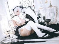 [Cosplay] 日奈娇 2B奶盖女仆