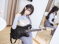 [Cosplay] 羽生三未图集 吉他妹妹