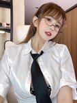 [Cosplay] 张思允 制服黑丝