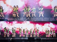 Platinum Flash Vol.23 (2023) 乃木坂46 遠藤さくら 佐藤楓 佐藤璃果 櫻坂46 小島凪紗 愛来 NGT48 小越春花 AKB48 大盛真歩 桐原美月 山田せいあ