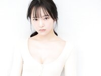[Photobook] 2023.08.25 鎮目のどか　サマー・ミューズ　ｖｏｌ．２　大ボリューム１１７ページ豪華版　ＦＲＩＤＡＹデジタル写真集