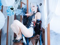 [Cosplay] 封疆疆v 申鹤海灯节