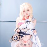 [Cosplay] 草莓羽衣 – 旅行者调研 [67P2V-3.05G]