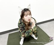[UHHUNG MAGAZINE] Yoonbly - Vol.4 Milltary