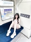 [UHHUNG MAGAZINE] Hani (하니) - The Girlfriend on The Subway