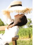 [Photobook] Miria Watanabe 渡辺みり愛 1st Photobook - Negative Gorgeousness 消極的な華やかさ (2021-08-31)
