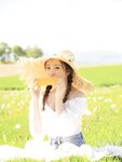 [Photobook] Miria Watanabe 渡辺みり愛 1st Photobook - Negative Gorgeousness 消極的な華やかさ (2021-08-31)